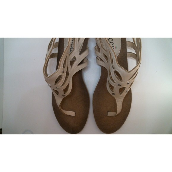 Bucco Sandles - Picture 1 of 4